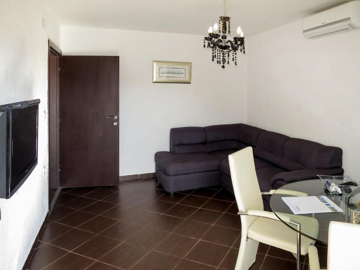 Apartment Josip - Vod201 By Interhome ตรีบูนย์ ภายนอก รูปภาพ